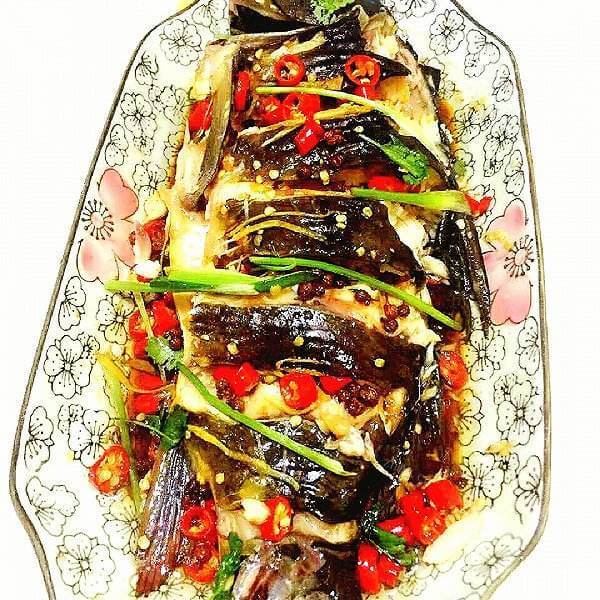 香香剁椒蒸海参斑鱼