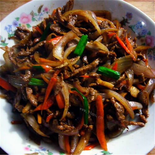 家常胡萝卜蒜苔炒肉丝