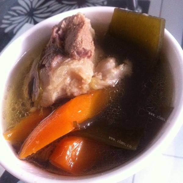 美味的海带火腿棒骨汤