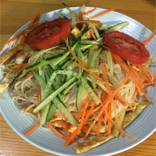 美味鸡肉麻酱凉面
