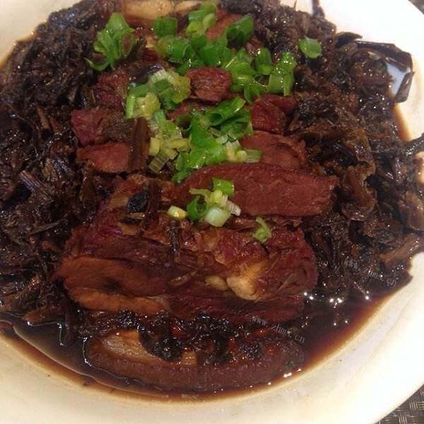 可口的肉焖梅干菜