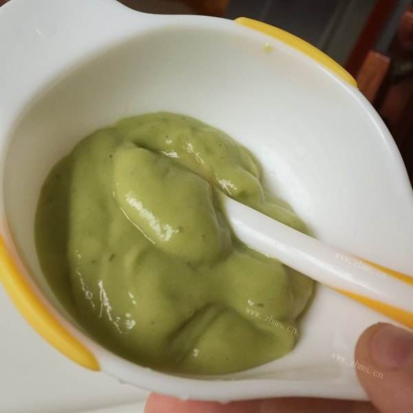 好吃的牛油果核桃香蕉泥