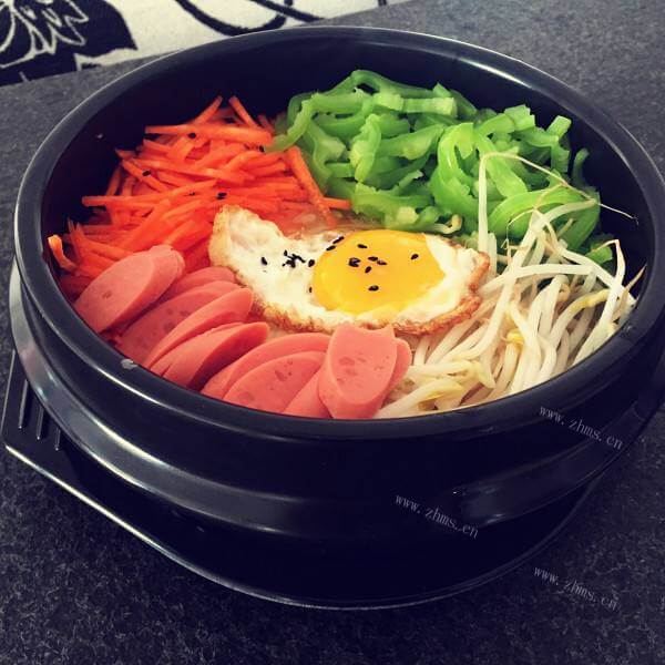 自制石锅腊肠拌饭