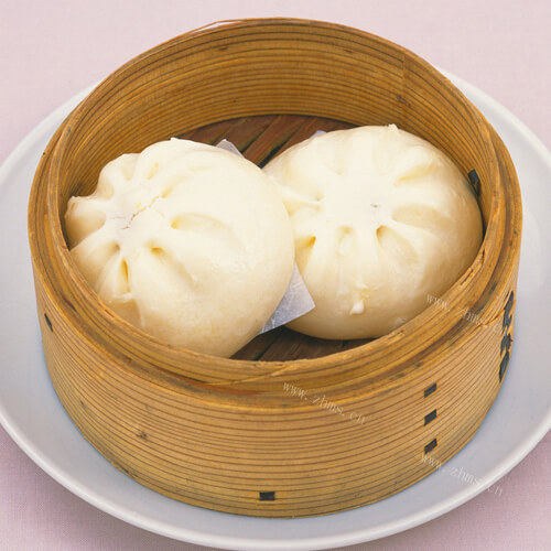 美味发面白菜肉包子