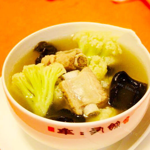 菜花木耳排骨汤