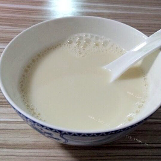 美味的榨鲜豆浆
