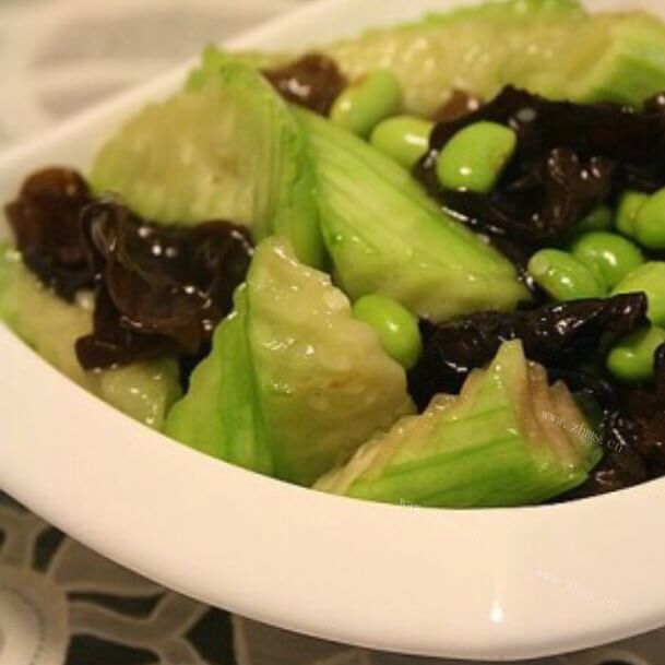 家常丝瓜毛豆炒香菇