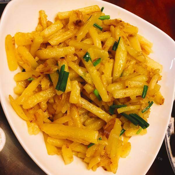 葱炒土豆条