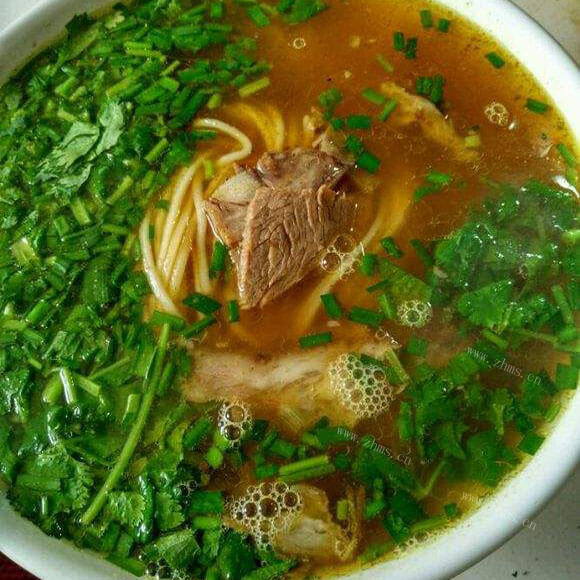 美味的牛肉阳春面