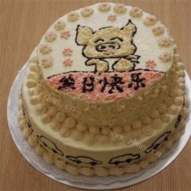 美味的小猪佩奇生日蛋糕