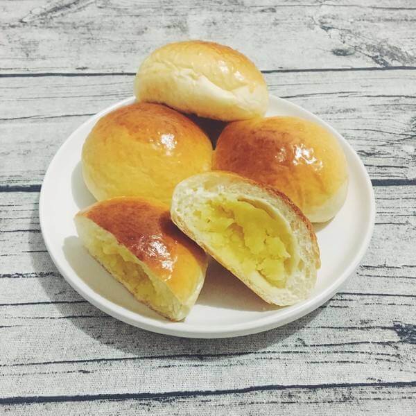 美味奶黄馅包
