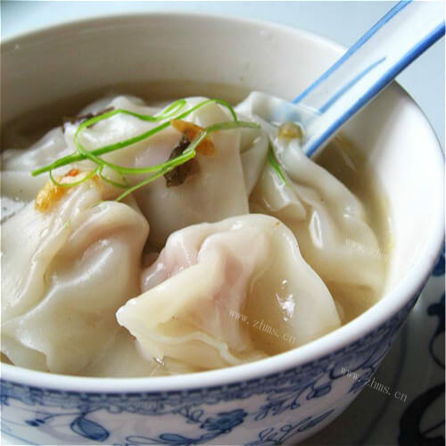 自制芹菜肉馄饨