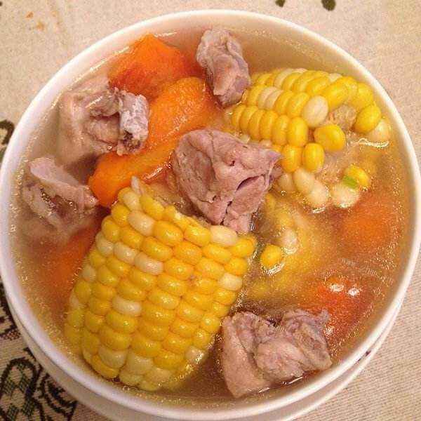好吃的粘玉米排骨汤