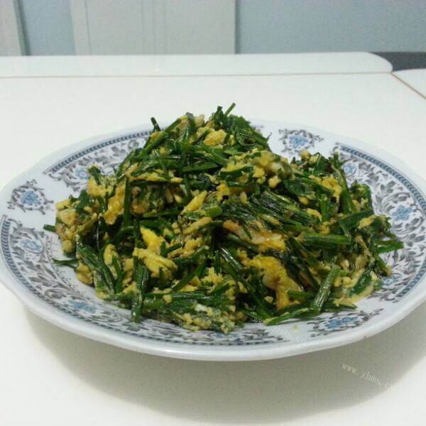 美味鸡蛋虾皮炒韭菜