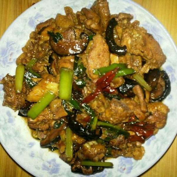 好吃的香菇炒鸡丝