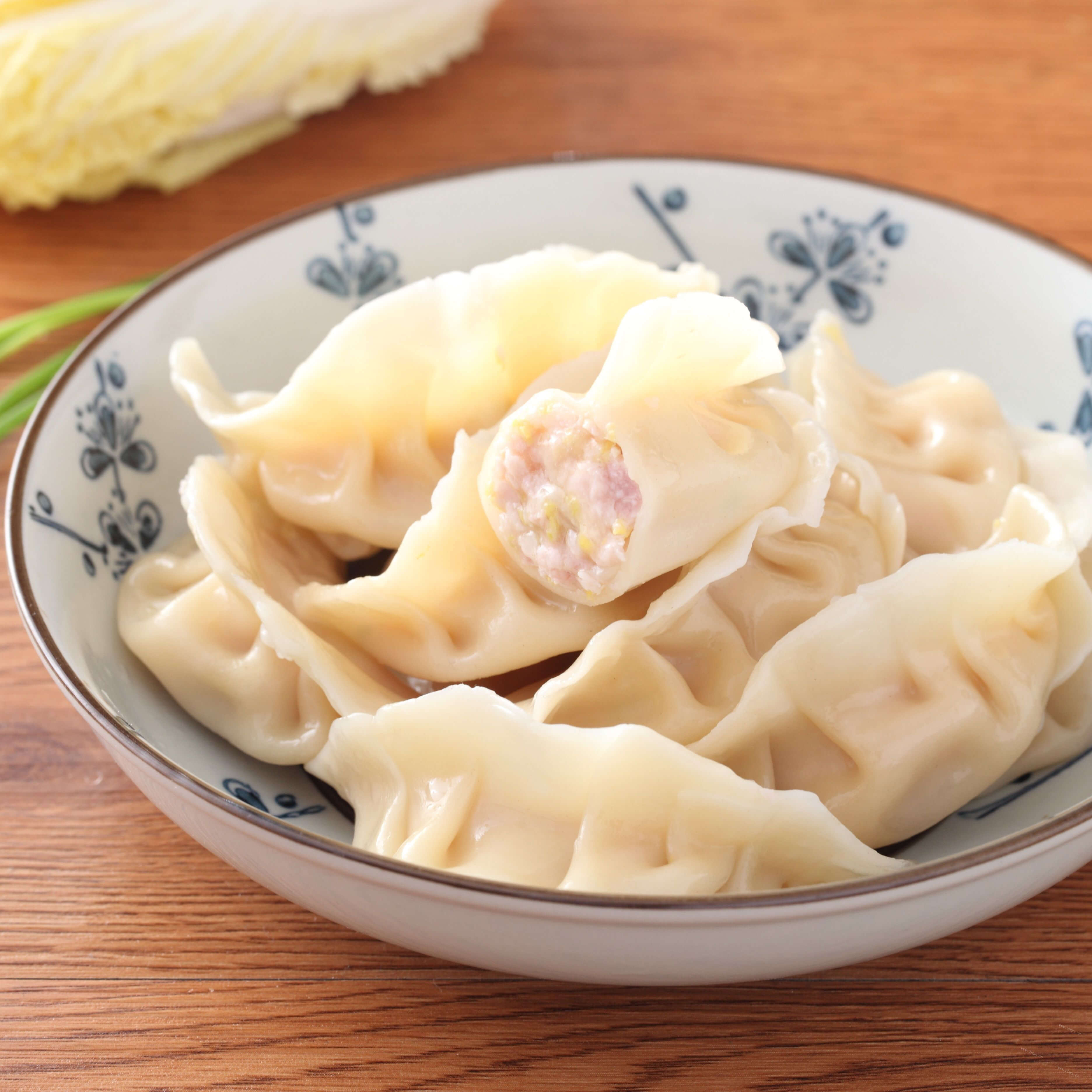 自制胡萝卜菲菜猪肉饺子