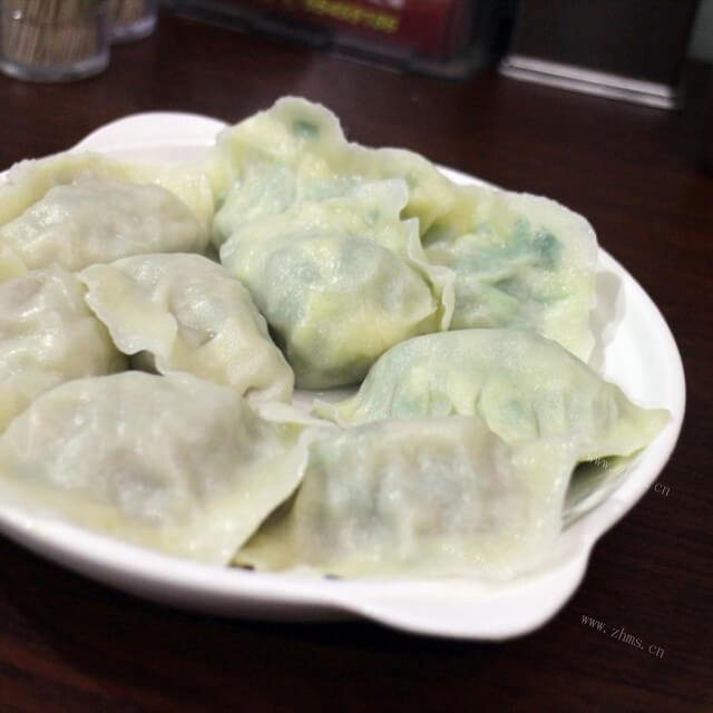好吃的芹菜马蹄饺子