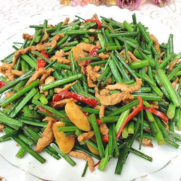 韭菜肉丝辣椒小炒