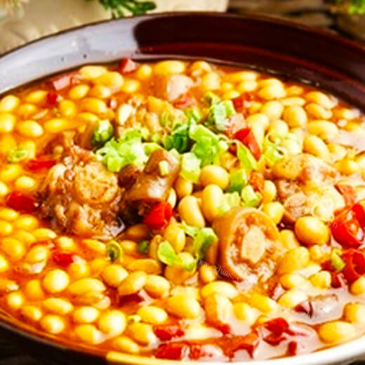 自制腊鸭腿炖黄豆 