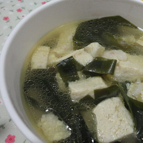 鲜美冻豆腐煲海带汤