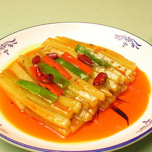美味的香辣脆莴笋