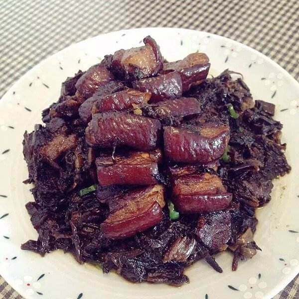 美味的咸干菜烧肉