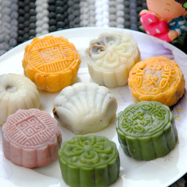 美味五色冰皮月饼