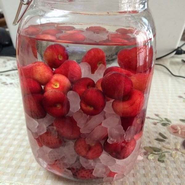 美味的去核樱桃