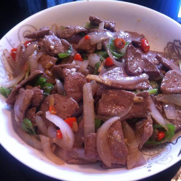 美味的鲜笋猪肝