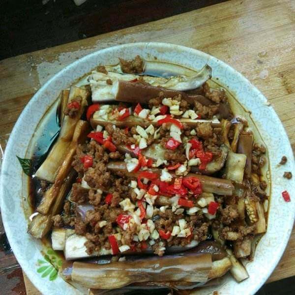 入味的老干妈蒸茄条
