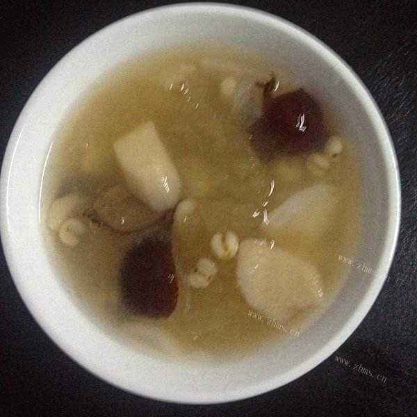 美味清热润肺枇杷糖水