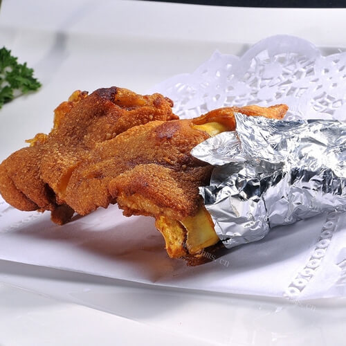 美味的「手工美食」蒜香炸猪蹄