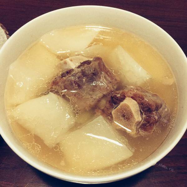 清甜的白萝卜牛尾骨煲