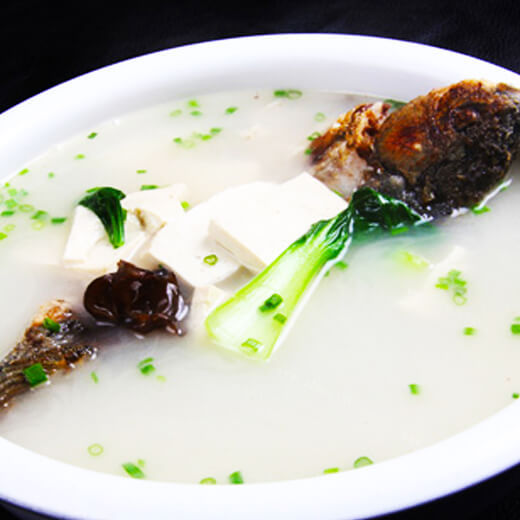 好吃的奶香鲫鱼豆腐汤
