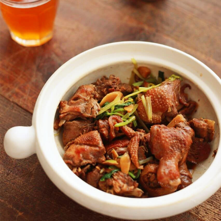 美味的啤酒子姜鸭