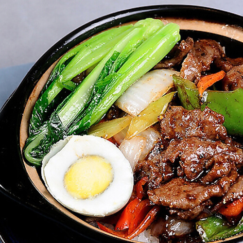 美味黑椒牛柳锅仔饭