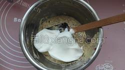 美味的玫瑰燕麦戚风蛋糕做法图解12)