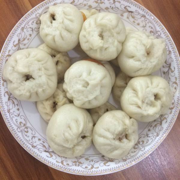 菇耳肉包