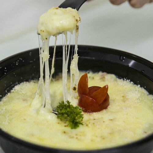 香肠土豆芝士焗饭