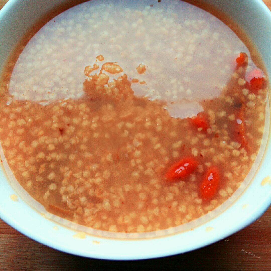 美味藜麦红糖小米粥