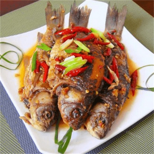 美味红烧白萝卜小鲫鱼