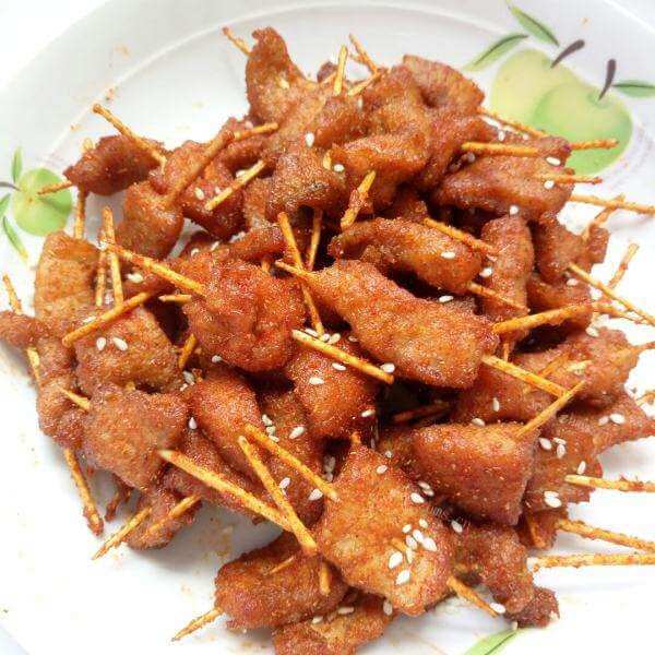 外酥里嫩麻辣牙签肉