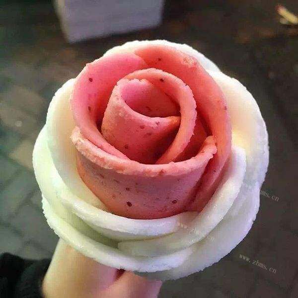 美味玫瑰冰激凌