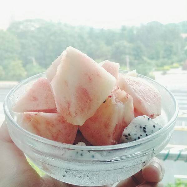 好吃的冰冻水蜜桃