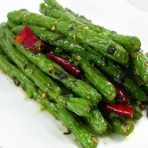 好吃的蒜蓉辣椒煸豆角