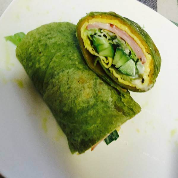 美味生菜培根卷饼