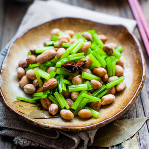 香脆麻油芹菜花生米