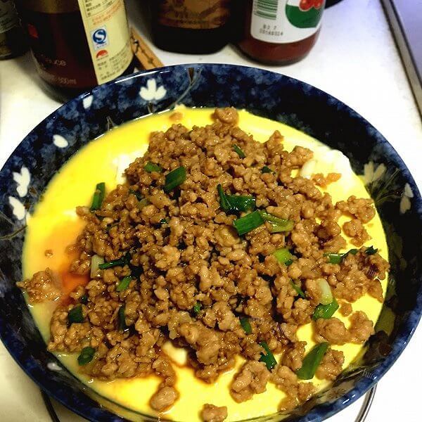 双色枸杞笋丝豆腐肉糜