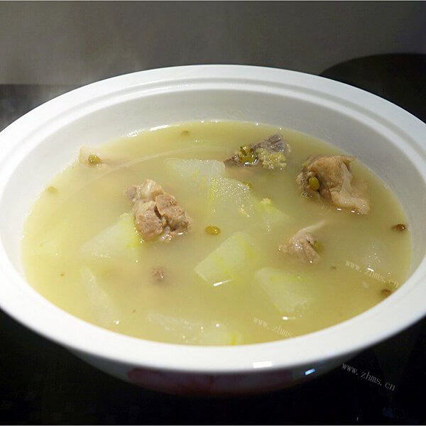 营养美食冬瓜绿豆腔骨汤