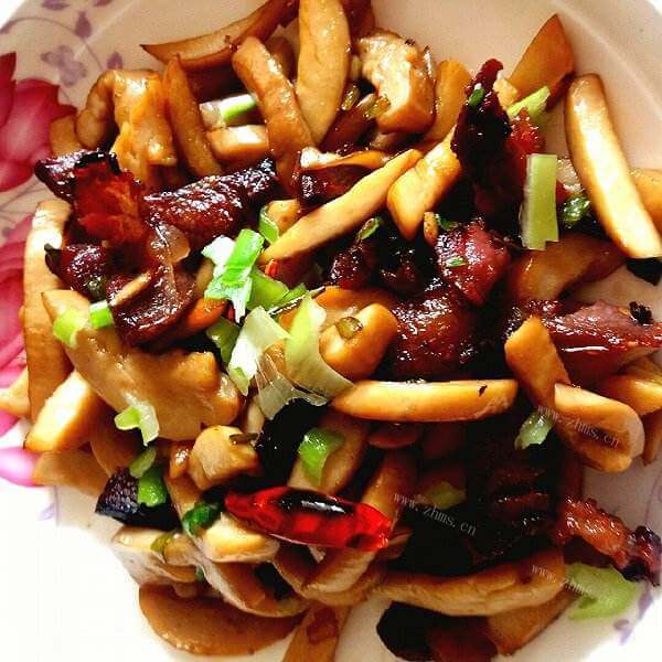 美味的酸辣杏鲍菇